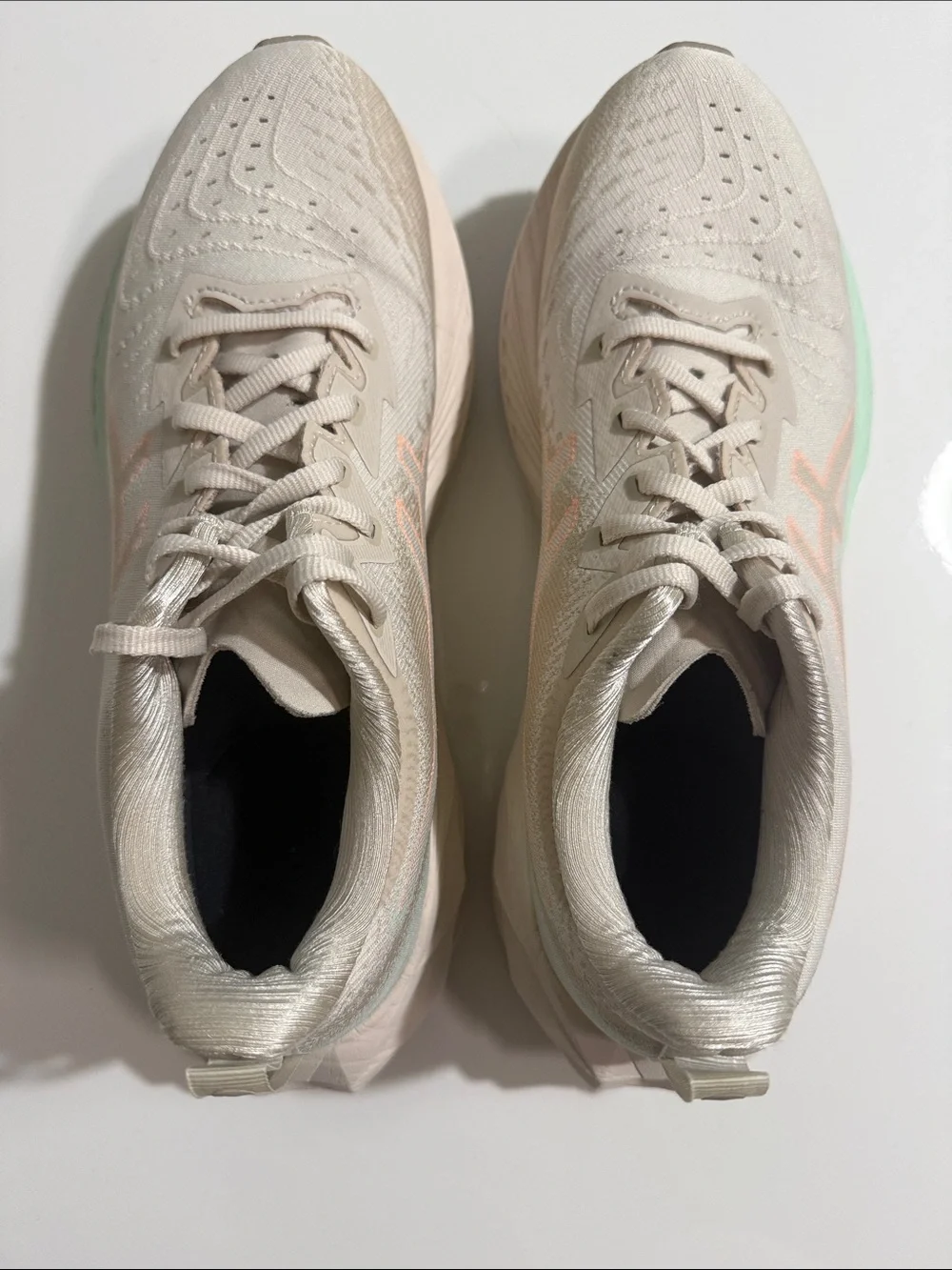 ASICS Novablast 4 Oatmeal Moonrock Women Sz 8.5